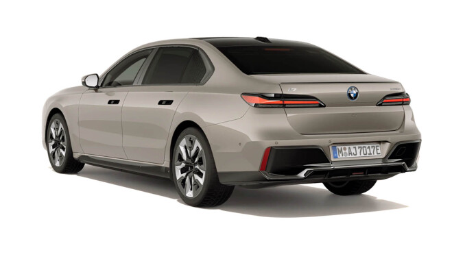 BMW i7 400kW xDrive60 M Sport Pro 105.7kWh 4dr Auto Electric Saloon - Image 2